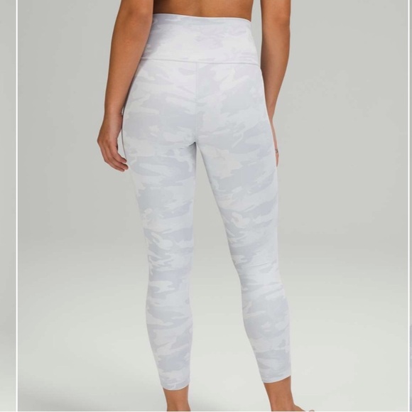 lululemon athletica Pants - Lululemon Wunder Under High Rise Crop Leggings Alpine White Camo Size 14